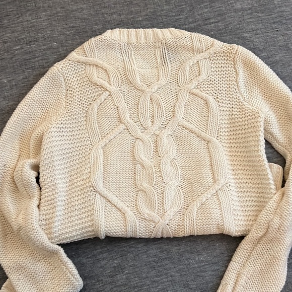 A&F cable knit sweater - Picture 5 of 5